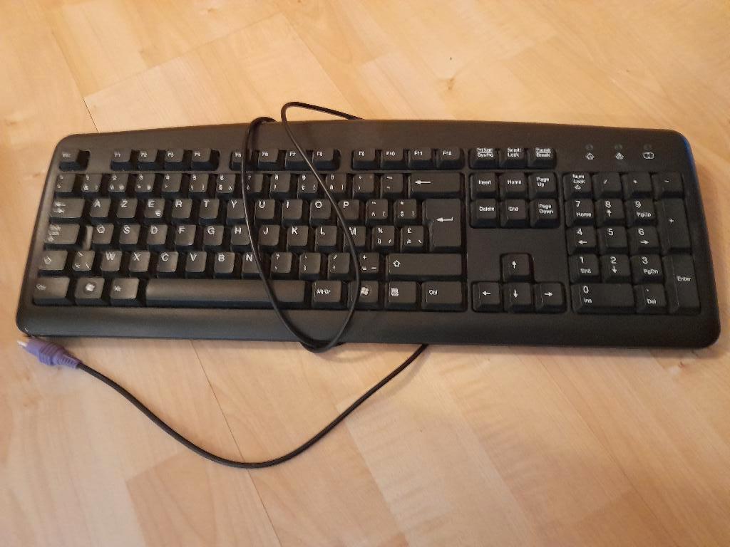 Clavier à vendre, Enlèvement, Azerty, Utilisé, Filaire