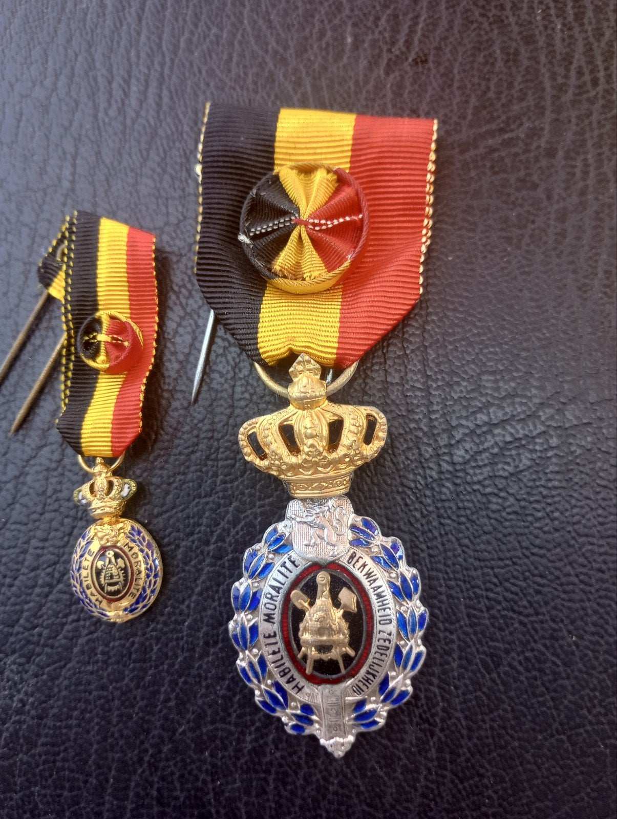 Médaille et mignonette 25 ans de carrière, Envoi