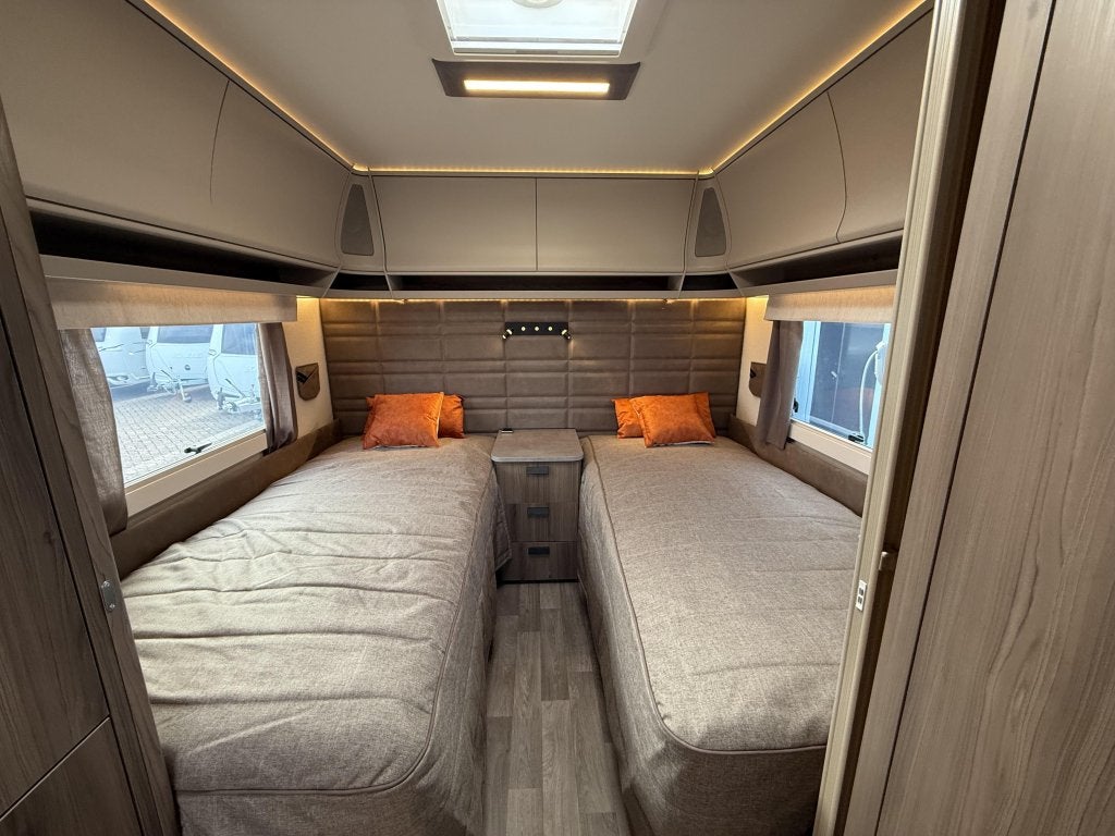 Kabe Royal 560 GLE, 6 à 7 mètres, Entreprise, Kabe, Banquette en rond