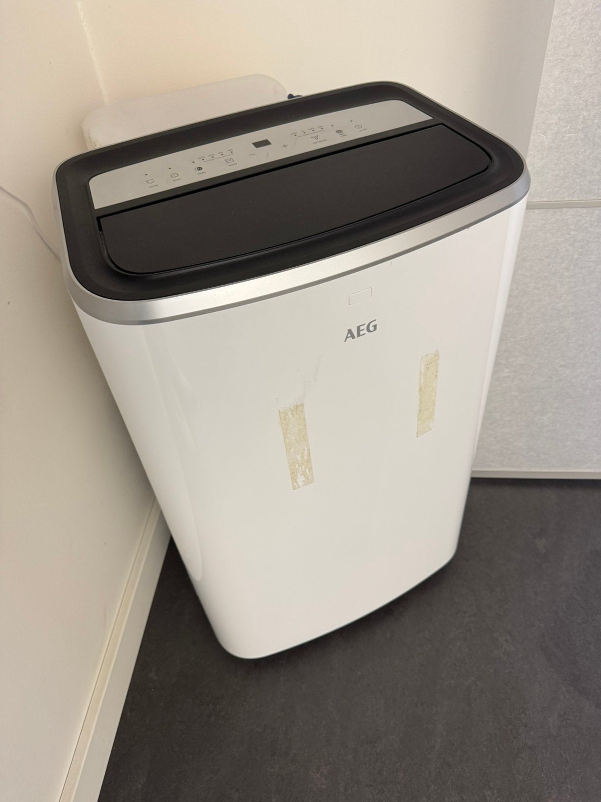 AEG mobiele airco, Ophalen, Zo goed als nieuw, Koelen en Ontvochtigen, Afstandsbediening