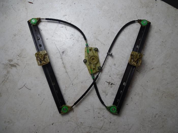 Ruitmechaniek 4Deurs links-achter van een Audi Q7, Gebruikt, -, -, -