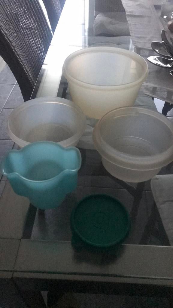 4 potjes met 1 deksel tupperware, Ophalen of Verzenden, Zo goed als nieuw