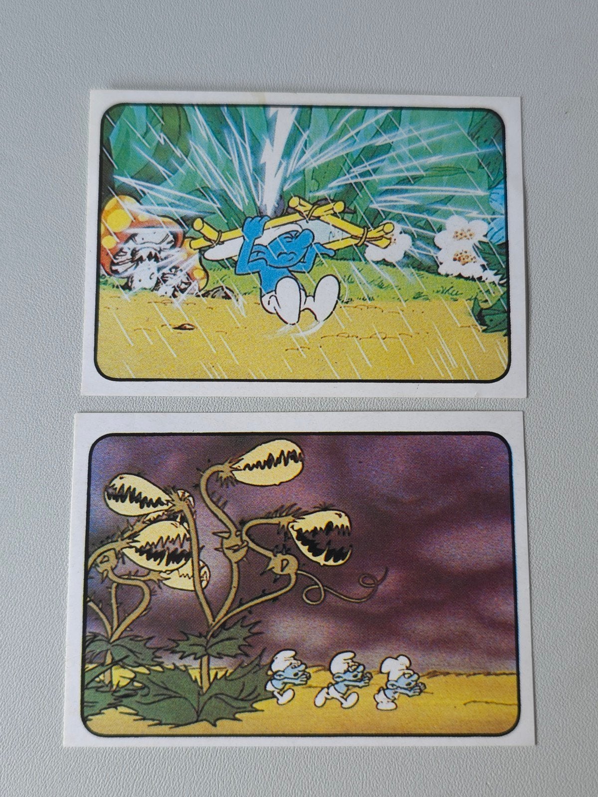 2 autocollants Schtroumpf Panini 1982, Collections, Envoi, Comme neuf, Différents Schtroumpfs, Bande dessinée