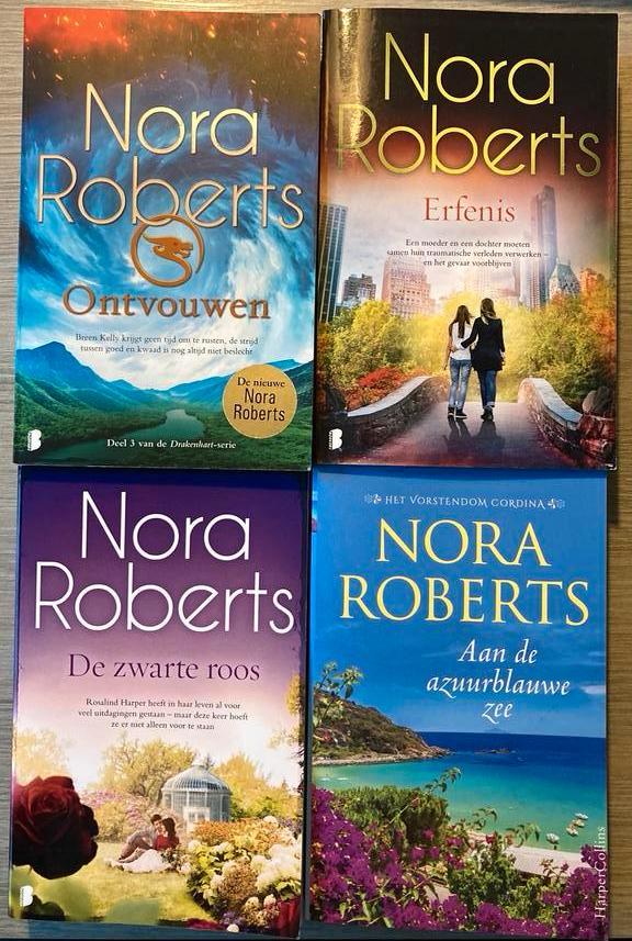 4 boeken Nora Roberts, Boeken, Ophalen of Verzenden, Zo goed als nieuw