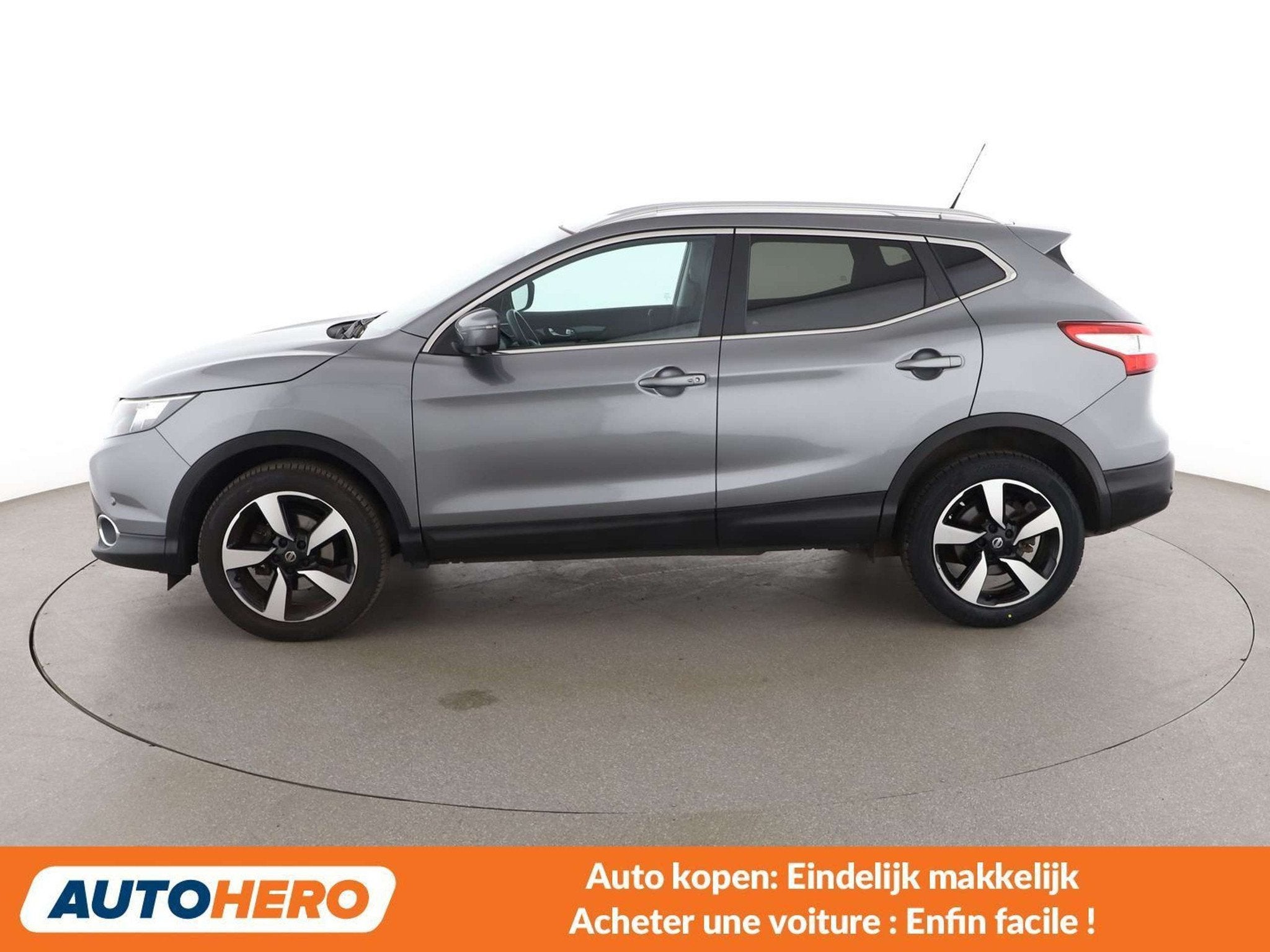 Nissan QASHQAI 1.6 Acenta (année de construction 2016), Argent ou Gris, Achat, Boîte manuelle, Noir