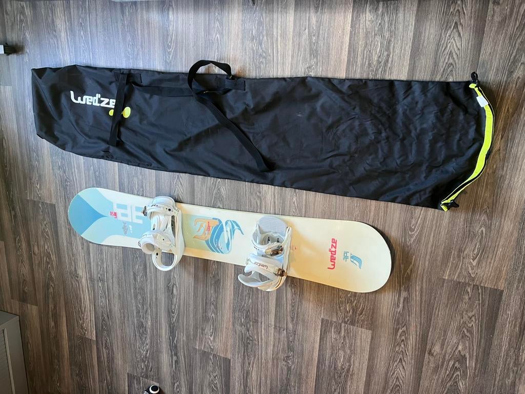 Snowboard + boots, Sport en Fitness, Ophalen, Zo goed als nieuw