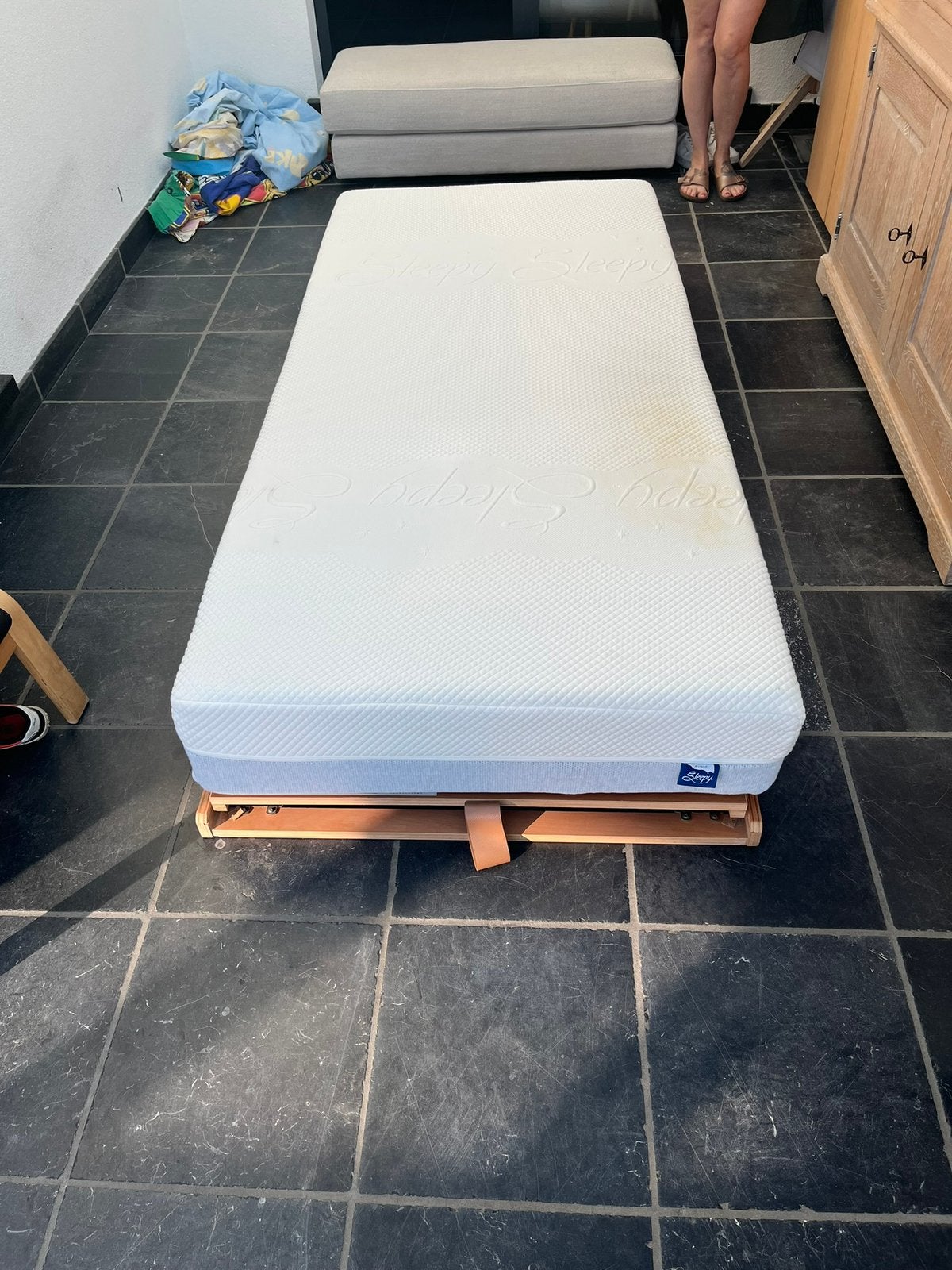 Verstelbare lattenbodem en Sleepy Hybrid matras xxl, Ophalen, 100 cm, Zo goed als nieuw, Matras