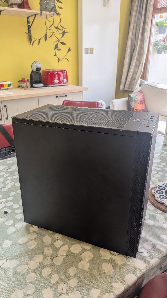 Krachtige Mid Tier Gaming Pc (RTX 4060 + Ryzen 7 5700X), Informatique & Logiciels, Ordinateurs de bureau, 1,5 TB, 32 GB, Gaming