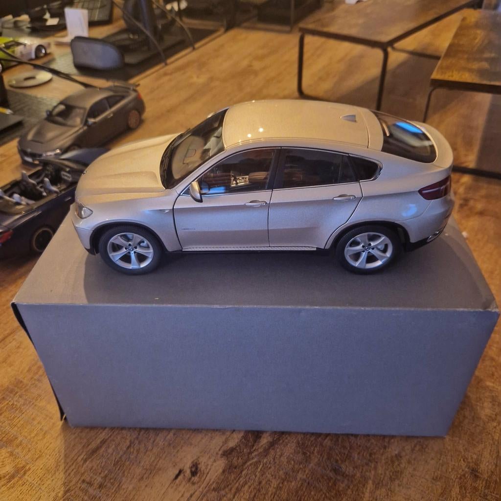1/18 BMW X6 - Kyosho, Hobby en Vrije tijd, Modelauto's | 1:18, Ophalen of Verzenden
