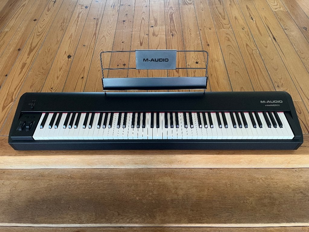 M-Audio Hammer 88, Muziek en Instrumenten, Keyboards, 88 toetsen, Zo goed als nieuw, Midi-aansluiting, Ophalen