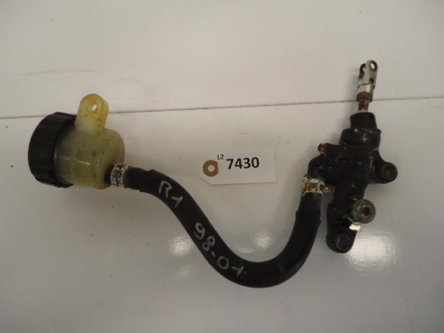 R1 Yamaha Rempomp D1-30031, Motoren