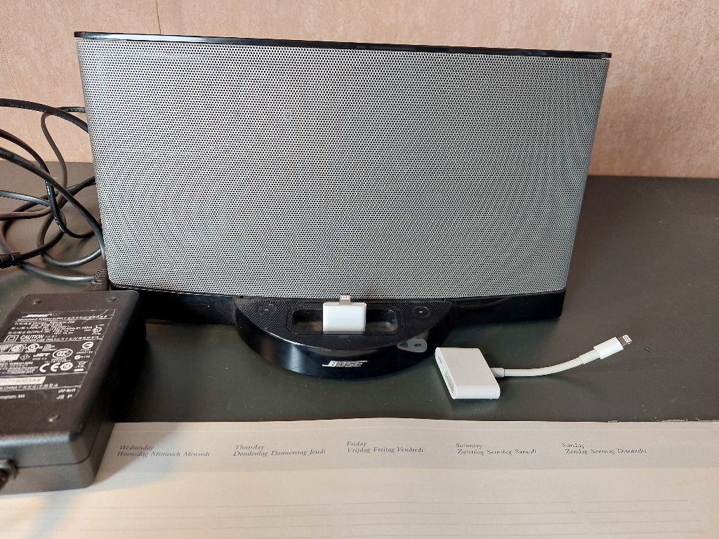 bose sounddock II, Ophalen, Inclusief oplader, Overige typen, Zo goed als nieuw