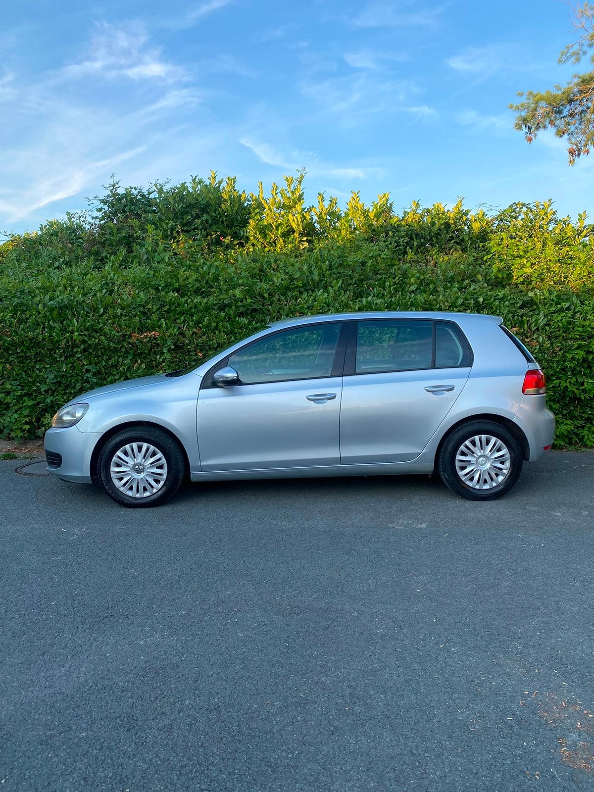 Volkswagen Golf 6 Automaat 1.6 Benzine 2011 €5 Airco, Stof, 4 cilinders, 1600 cc, Beige