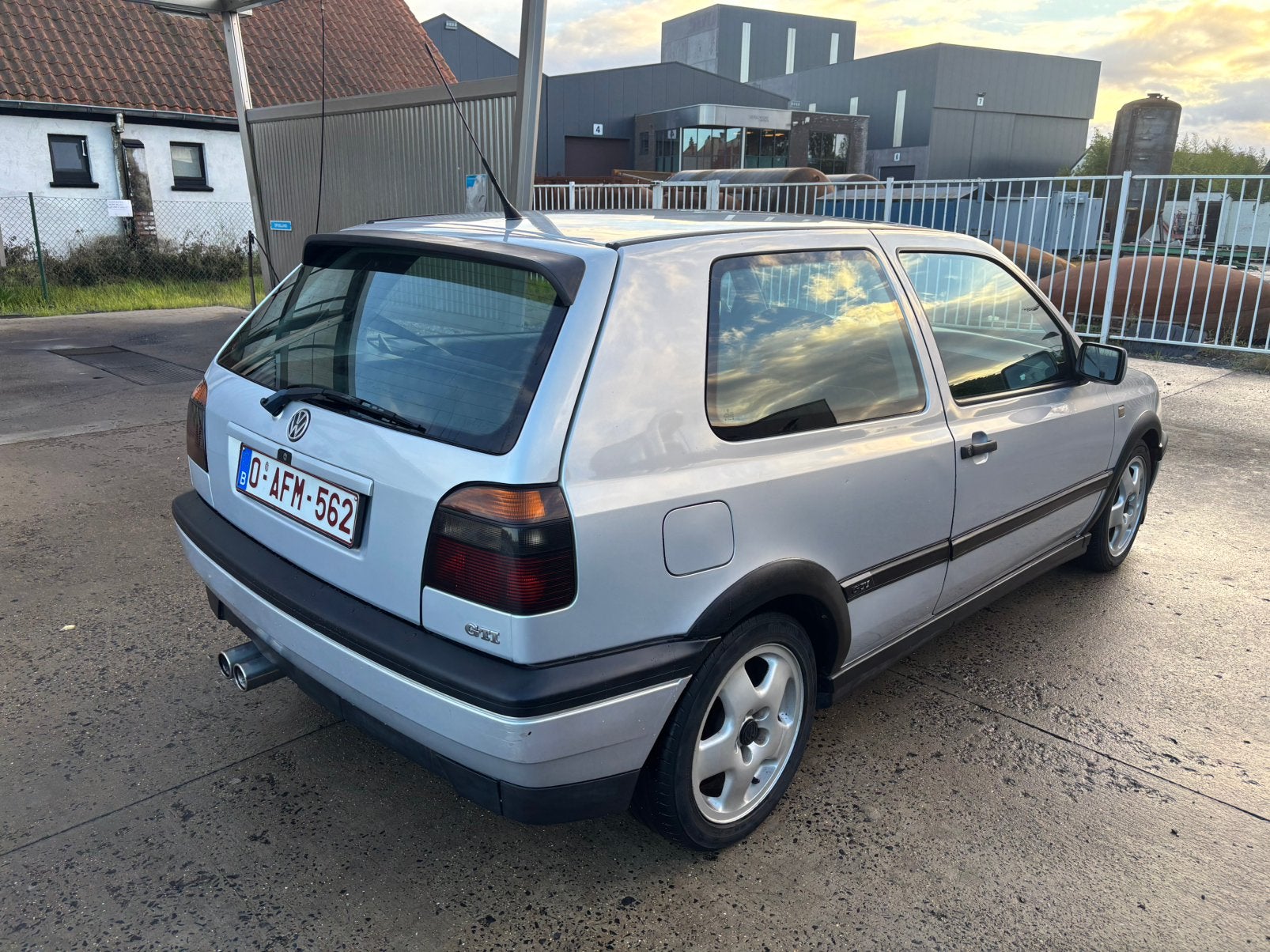 Golf 3 GTI 8v oldtimer gekeurd voor verkoop 162k km, Auto's, Voorwielaandrijving, Zwart, Volkswagen, Particulier