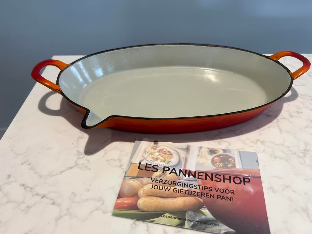 Gietijzeren ovenschaal met tuit, merkloos, 34 cm, Gebruikt, Gietijzer, Overige typen, Ophalen of Verzenden