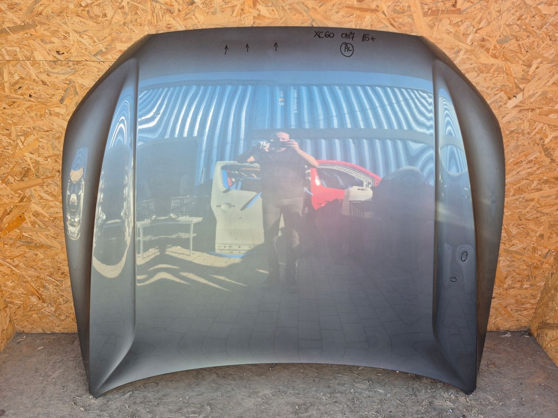 Bouchon de moteur Volvo XC60 XC60, Gunnar Engellaus vag 8
405 31  Gothenburg, SE, Info@volvocars.com, Volvo Car Corporation, Capot moteur