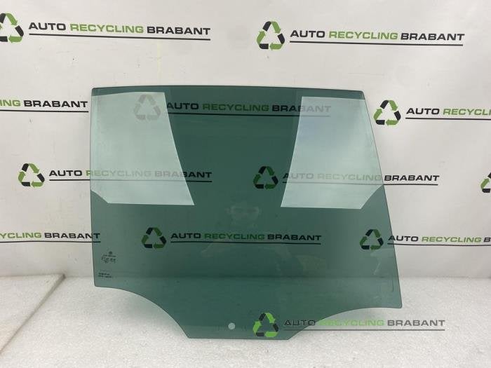 Vitre portière 4portes arrière droite d'un Volkswagen Golf, Autos : Pièces & Accessoires, -, 3 mois de garantie, Utilisé, -