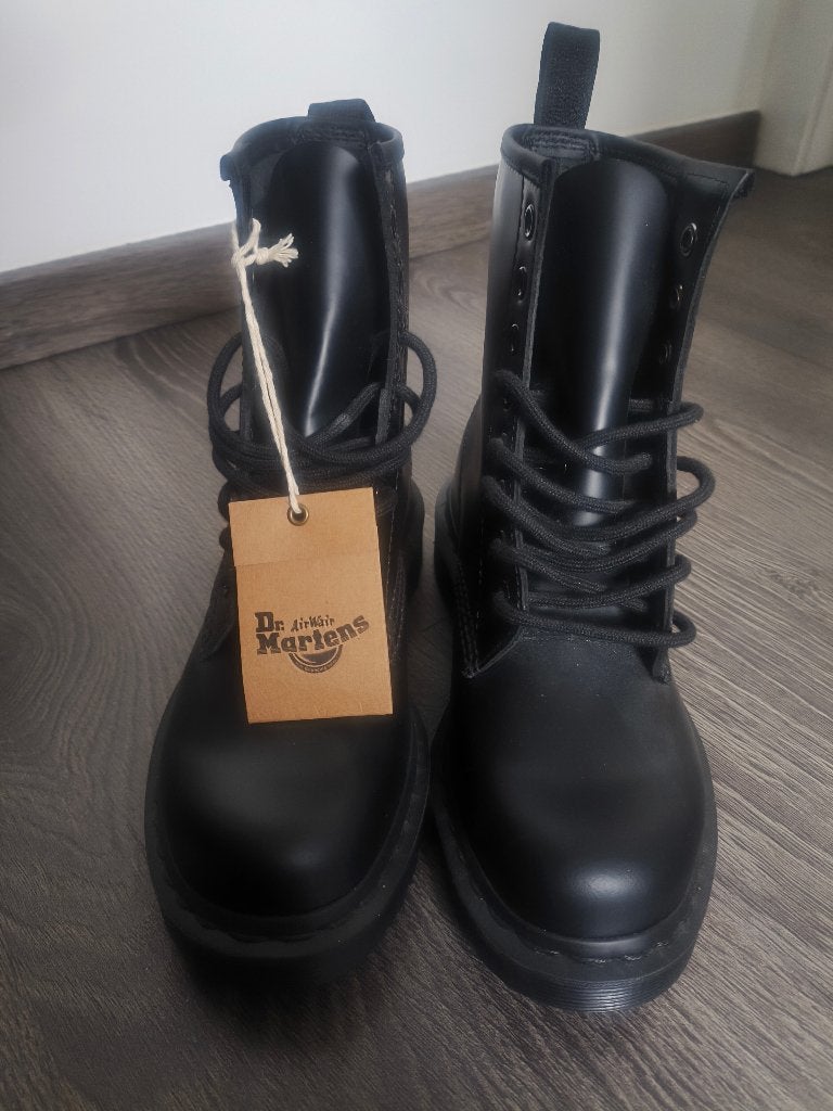 Dr. Martens Airwair, Ophalen, Zwart, Overige typen, Nieuw