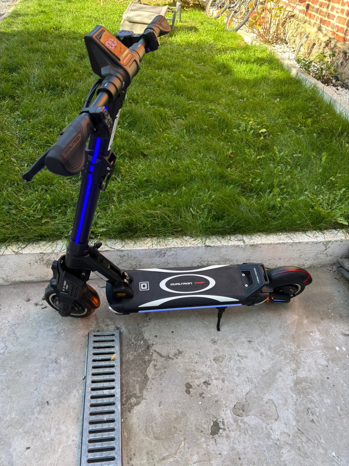 Trotinette dualtron pop, Enlèvement, Comme neuf