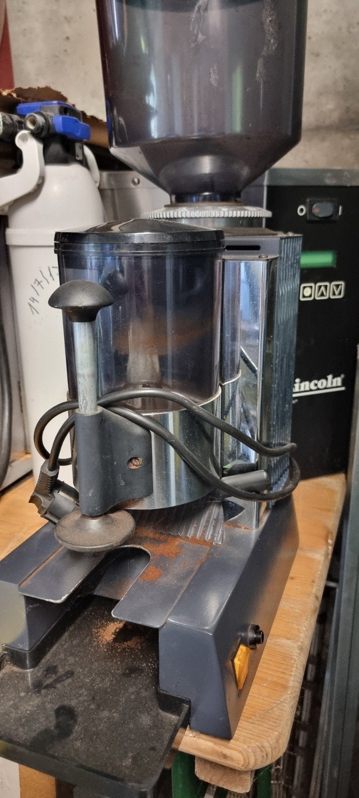 Koffiemolen, Ophalen