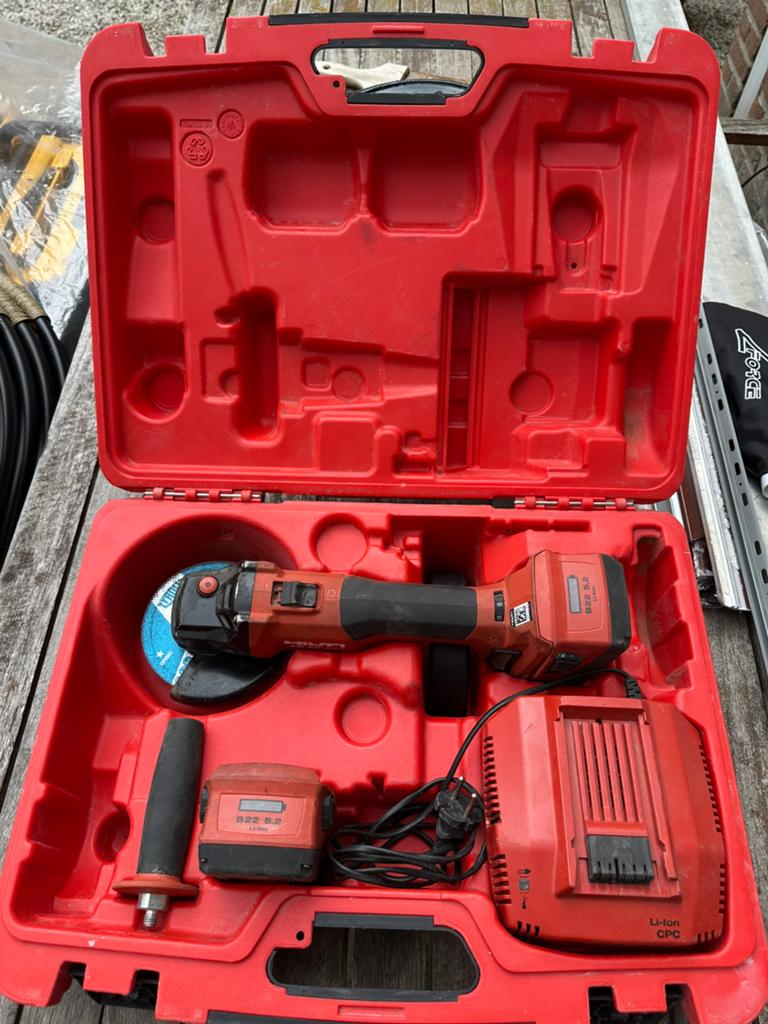 Hilti AG 4S-22 snoerloze haakse  slijper 125mm, Bricolage & Construction, Outillage | Meuleuses, Enlèvement ou Envoi