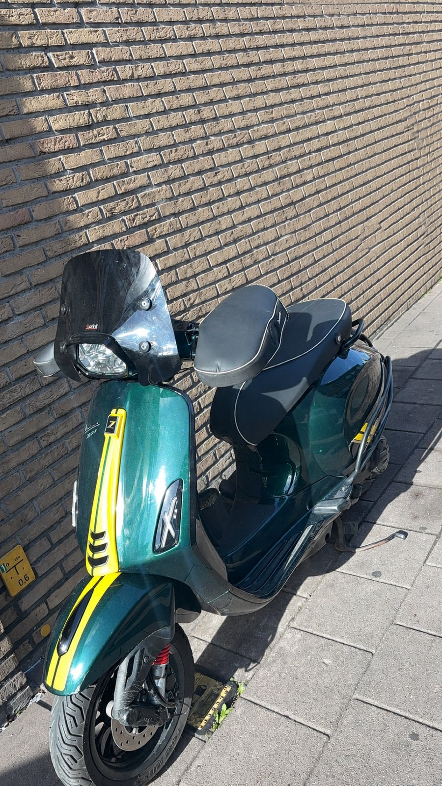 Vespa sprint Racing Sixties - 2021 E5, Fietsen en Brommers, Ophalen, Zo goed als nieuw