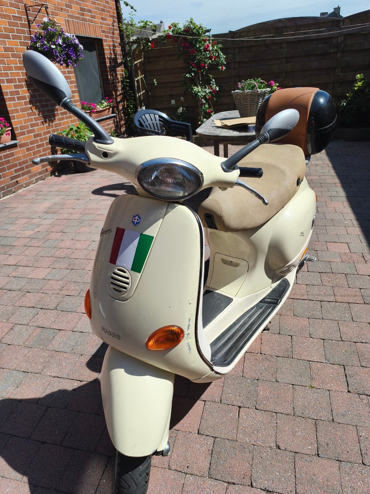 cyclomoteur Piaggio Vespa, Enlèvement, Piaggio