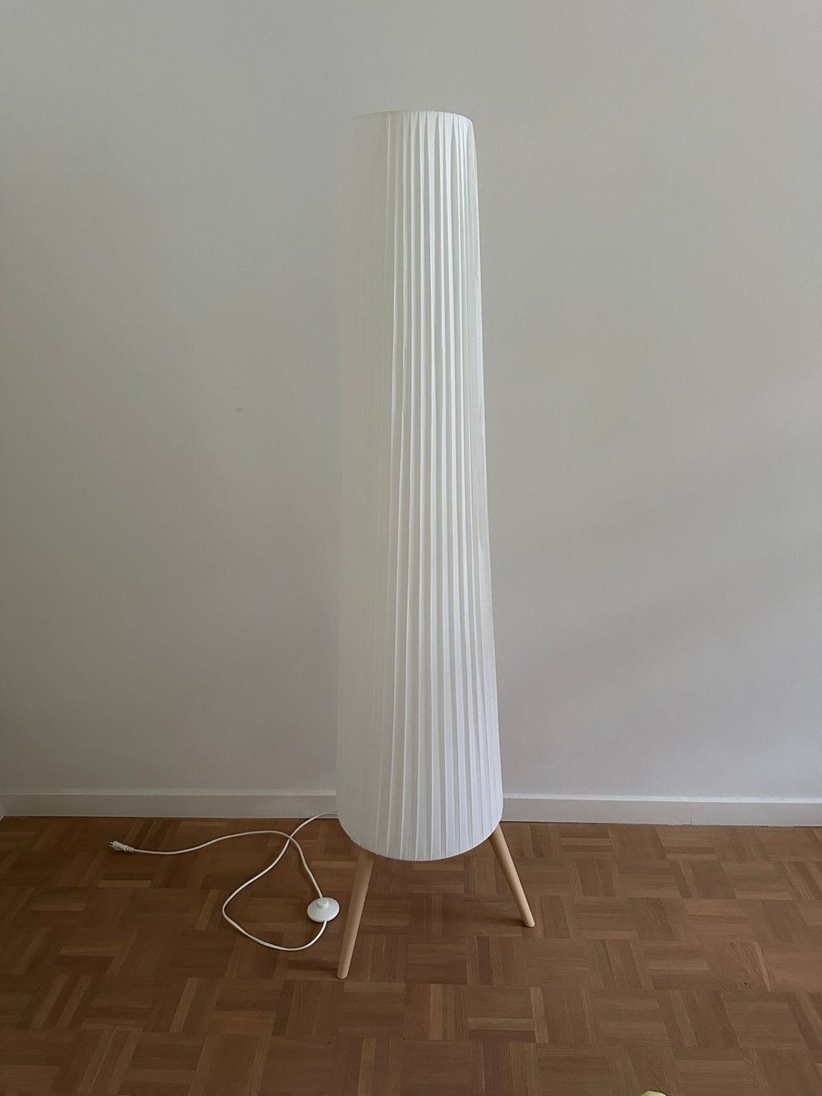Lampadaire en hêtre, blanc, Maison & Meubles, Bois, Comme neuf, E14 (petit), 150 à 200 cm