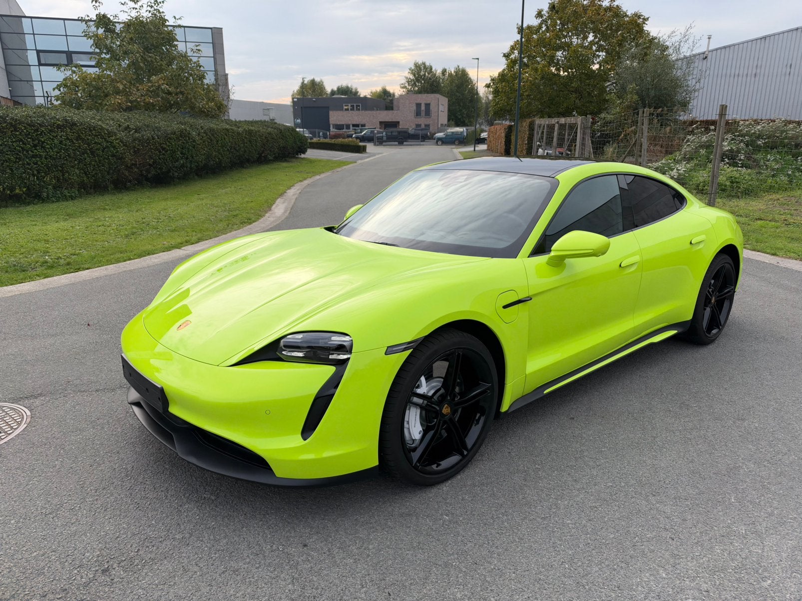 UNIEKE PORSCHE TAYCAN , 2023 , 22.000 KM, Auto's, Automaat, Elektrische koffer, 120 kW, 5 deurs