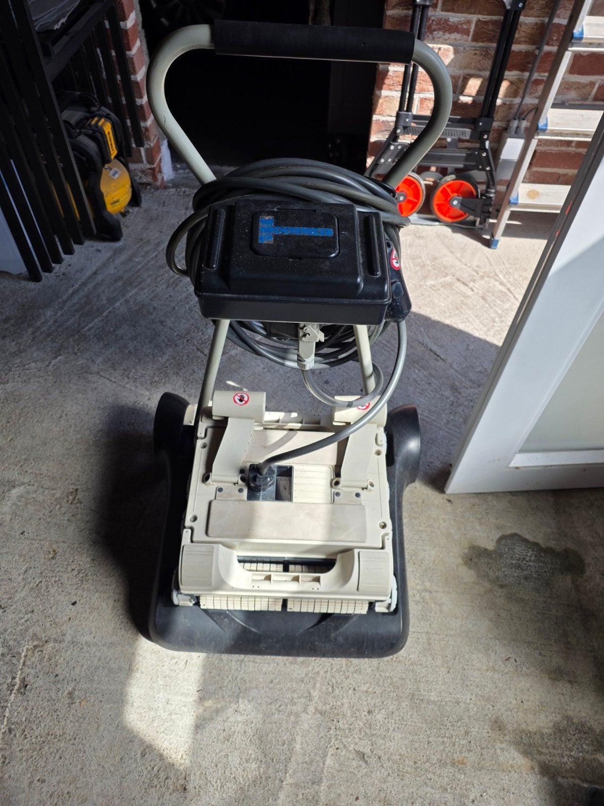 Je vends mon robot de piscine Mopper P15/25 avec son chariot, Enlèvement, Rond