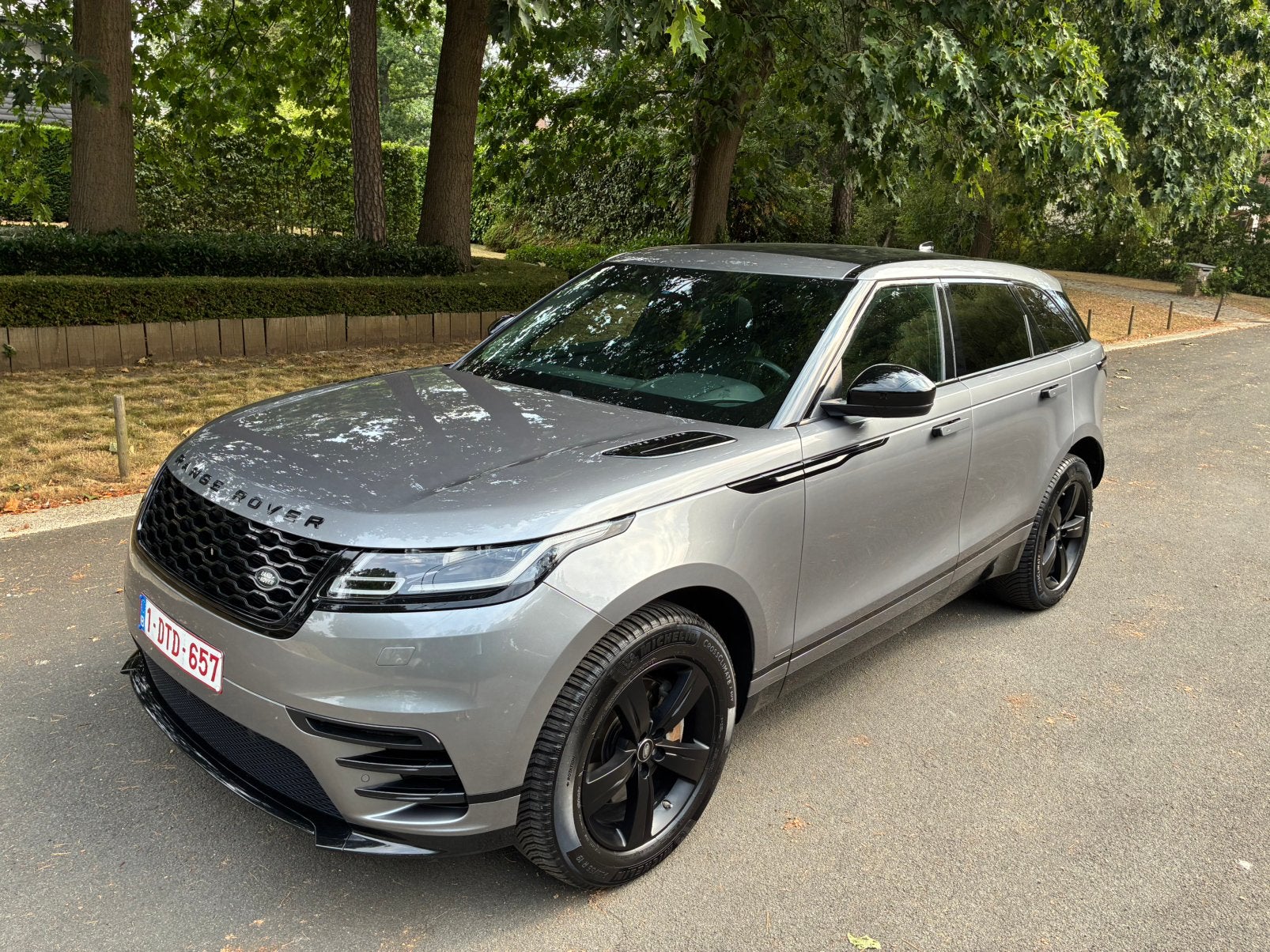 Range Rover Velar 2.0 TD4 R-Dynamic Full option, Auto's, Automaat, Dealer onderhouden, Euro 6, 4 cilinders