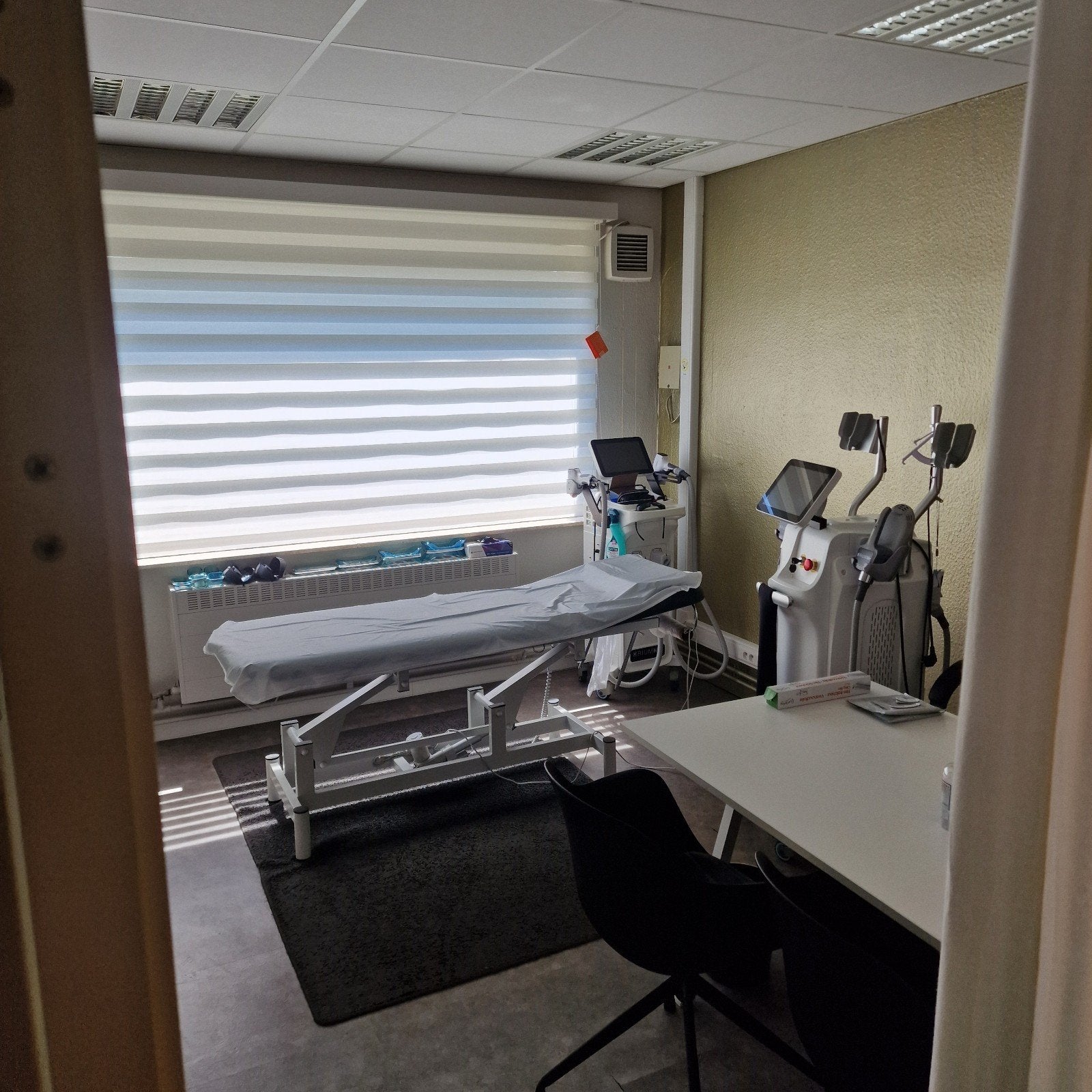 handelspand te huur nieuwerkerken, Immo