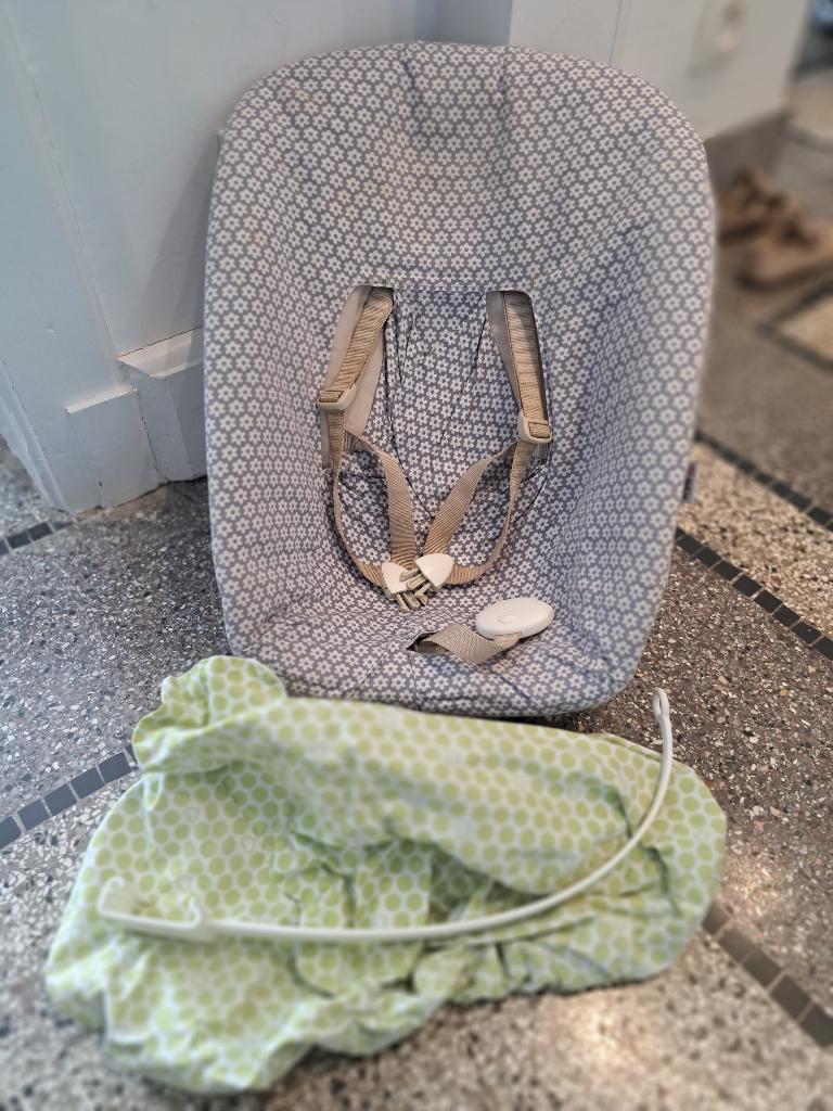 Siège enfant gris (Newborn Set) pour nouveau-nés jusqu'à 9kg, Enlèvement, Utilisé, Autres types