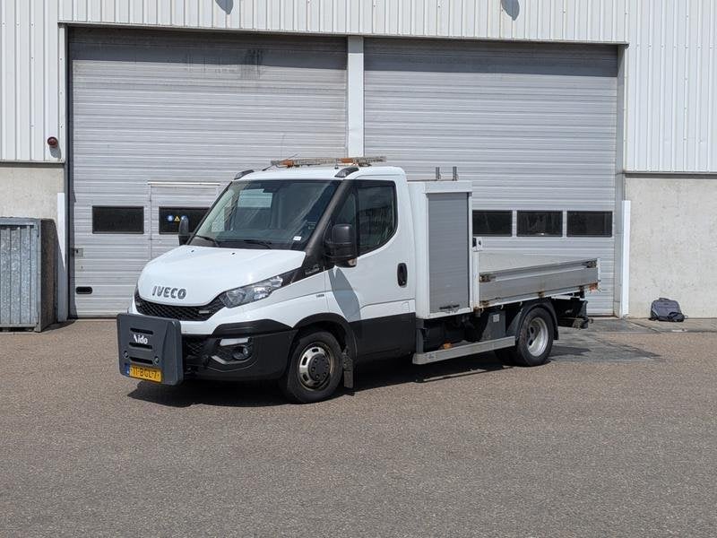 Bedrijfsauto met laadkraan en kipperbak, Iveco, 50C17, 2015, Automaat, Euro 5, 3113 kg, 4 cilinders