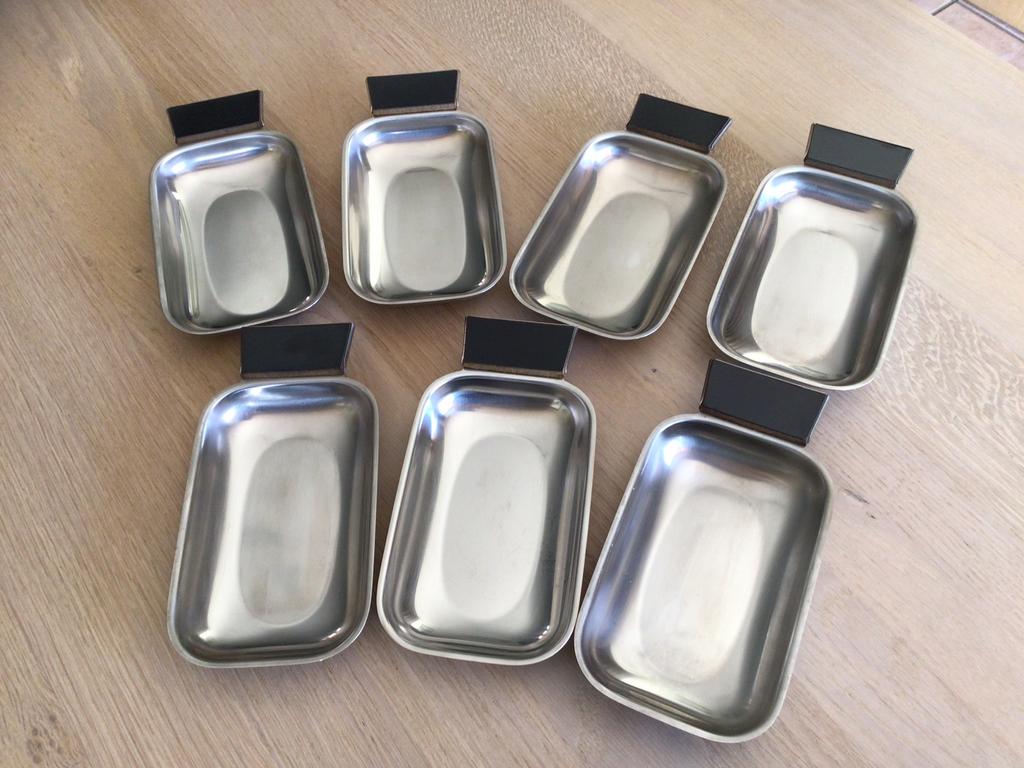 Vintage Alessi serveerschaaltjes, 7 stuks, Huis en Inrichting, Ophalen of Verzenden, Overige typen, Gebruikt, Metaal