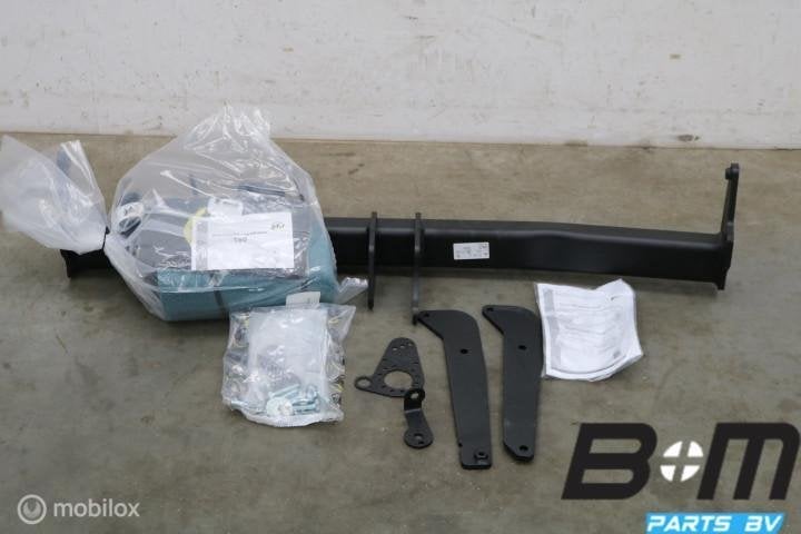 NIEUW! Afneembare trekhaak VW Passat B9 2848T60, Utilisé