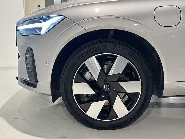 Volvo XC60 T6 Recharge Plus Dark + TREKHAAK/B&W, Autos, Volvo, Argent ou Gris, Achat, Entreprise, XC60