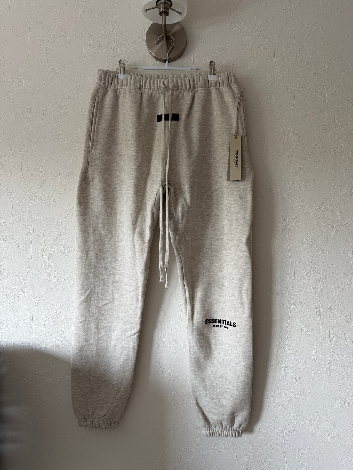 Fear of God Essentials Sweatpants Light Oatmeal - Maat L, Ophalen, Nieuw, Maat 52/54 (L), Beige