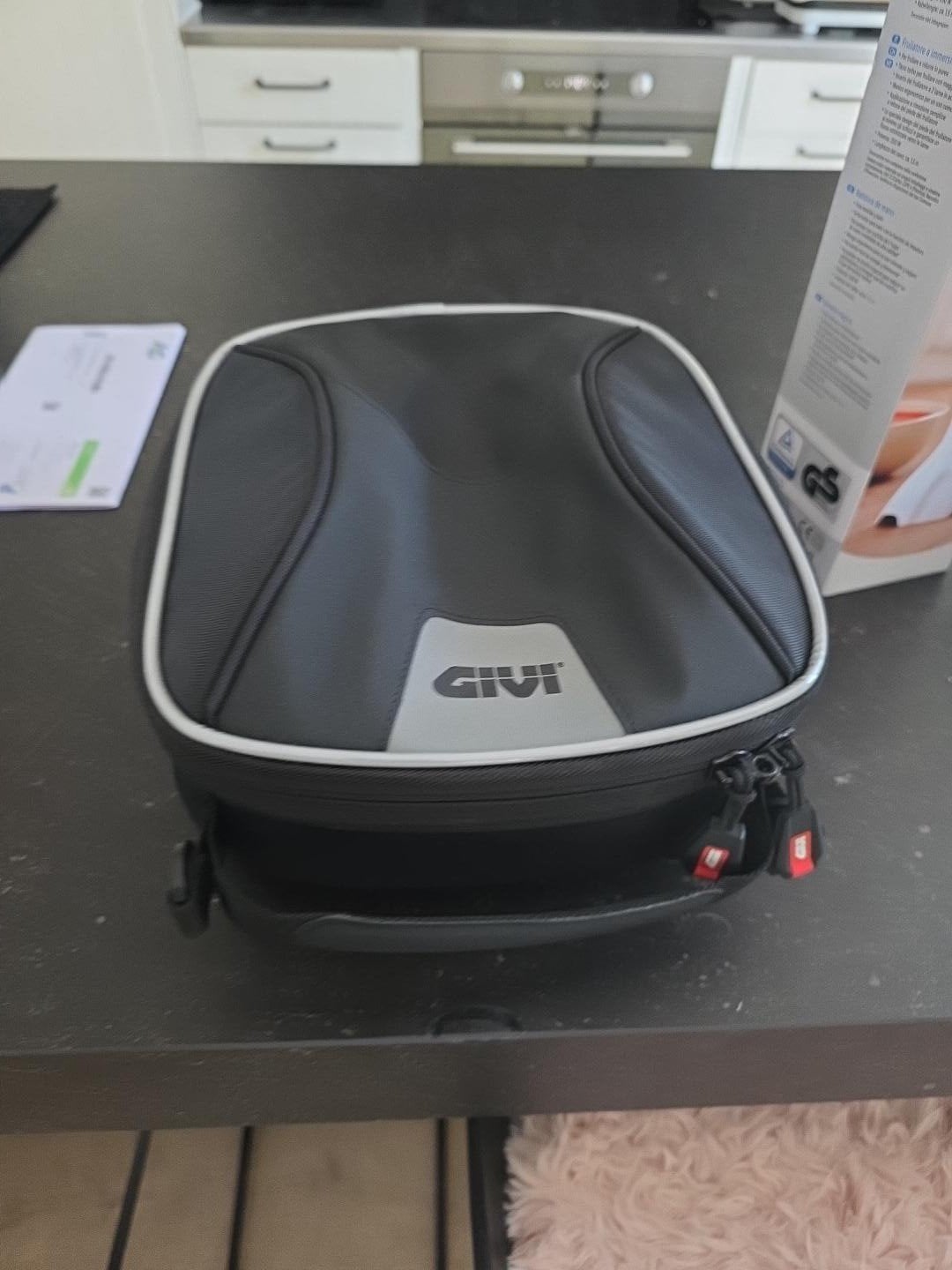 Givi Tanklock tanktas + bevestigingsring BMW F900XR, Motoren, Ophalen