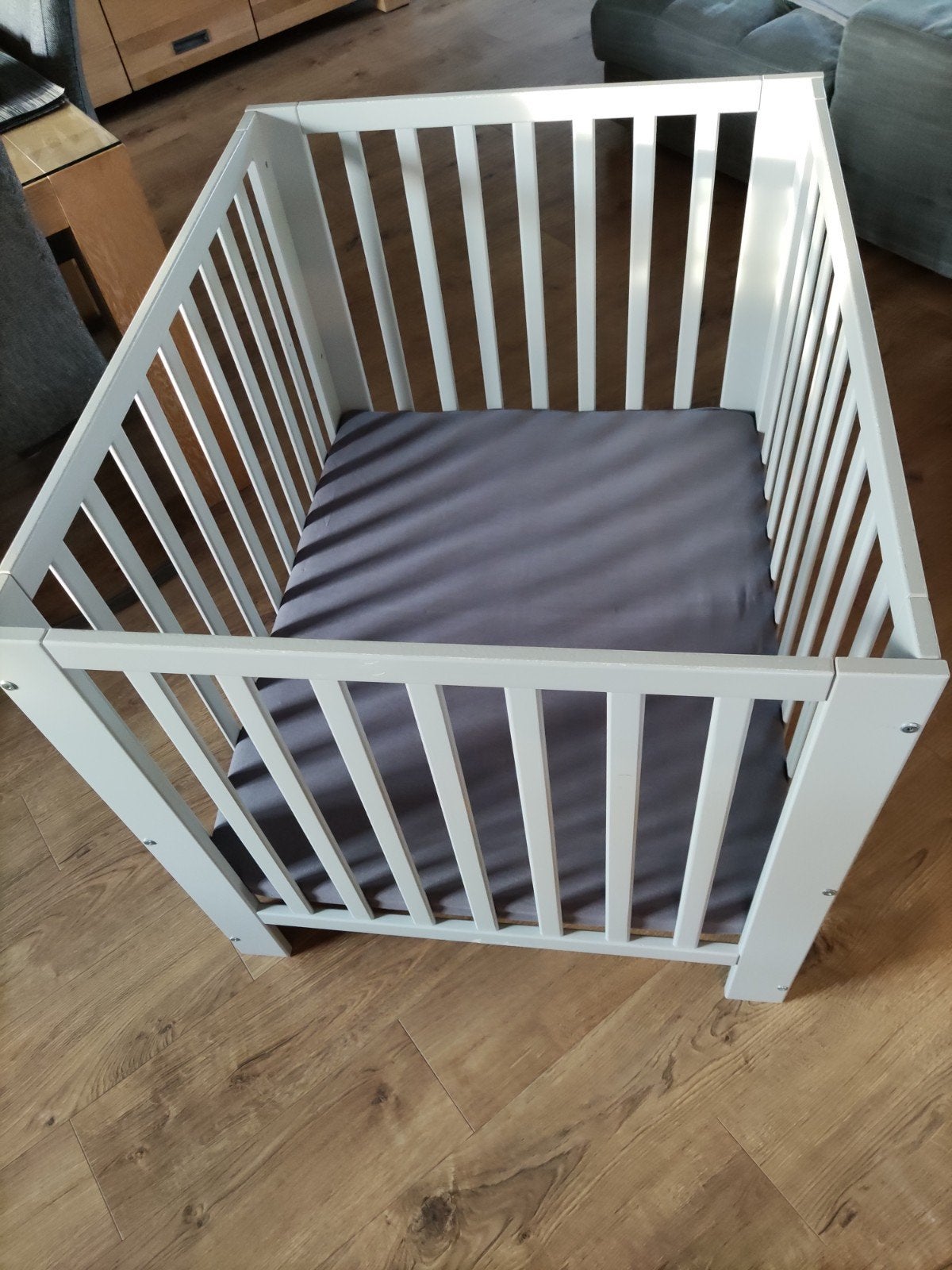Parc bébé Ole Geuther gris avec matelas, Enfants & Bébés, Parcs, Enlèvement, Utilisé, Rectangulaire, Réglable en hauteur