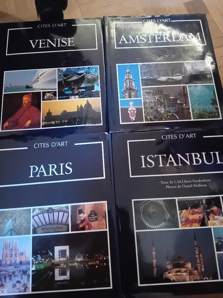 Livre cites d art paris venise Istanbul Amsterdam vienne, Ophalen