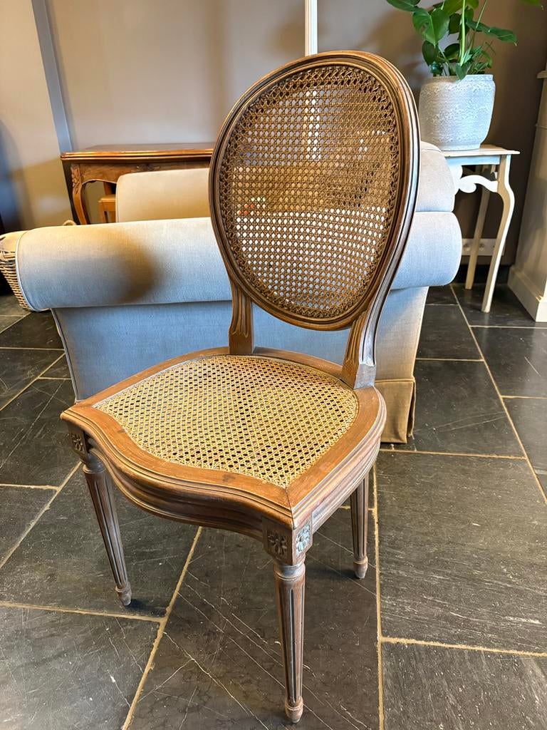1 Chaise « médaillon » / style Louis XVI, Huis en Inrichting, Stoelen, Ophalen, Zo goed als nieuw
