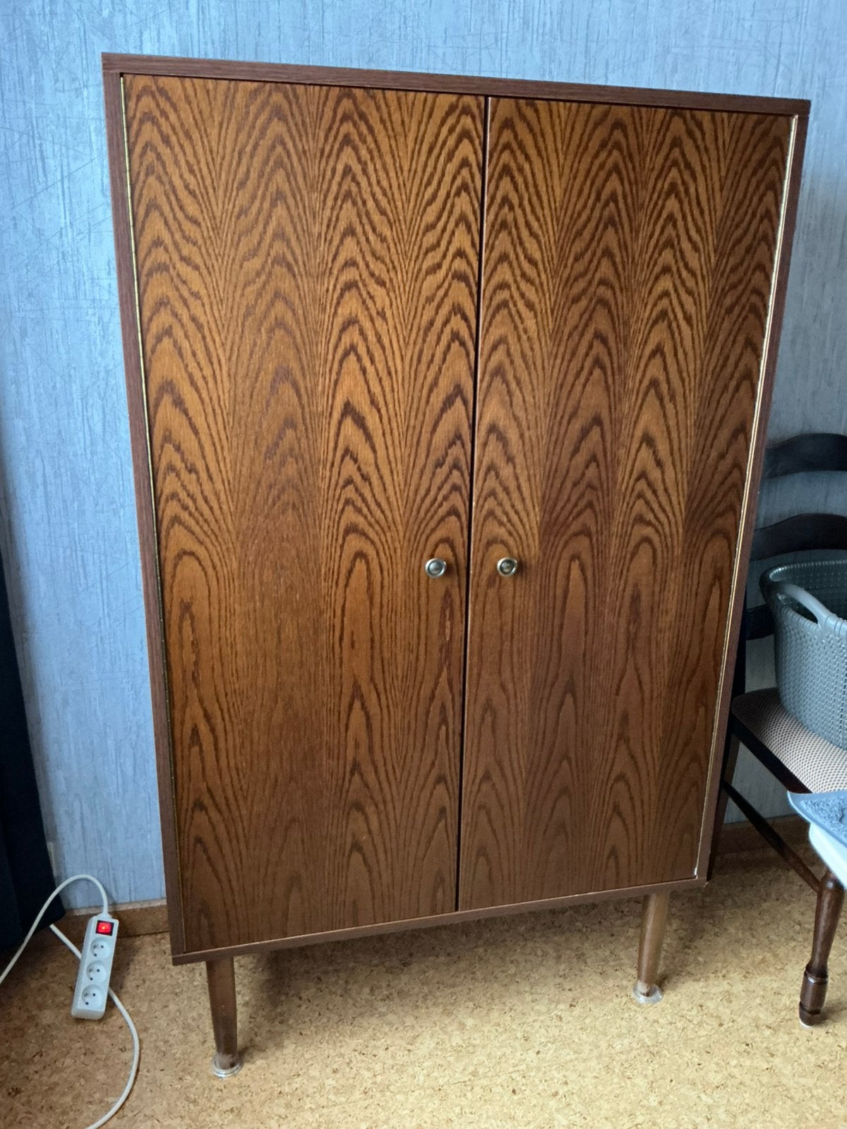 Armoire de rangement, Enlèvement
