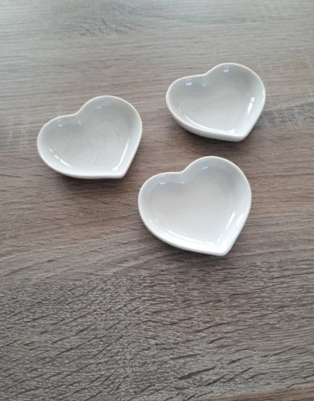 Set van 3 hapjespotjes in vorm van hartje, Neuf, Enlèvement ou Envoi, Poterie, Classique