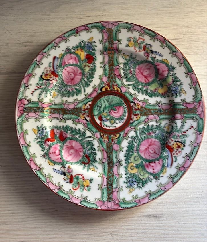 Assiette de famille chinoise vintage en forme de rose, Antiquités & Art, Enlèvement ou Envoi