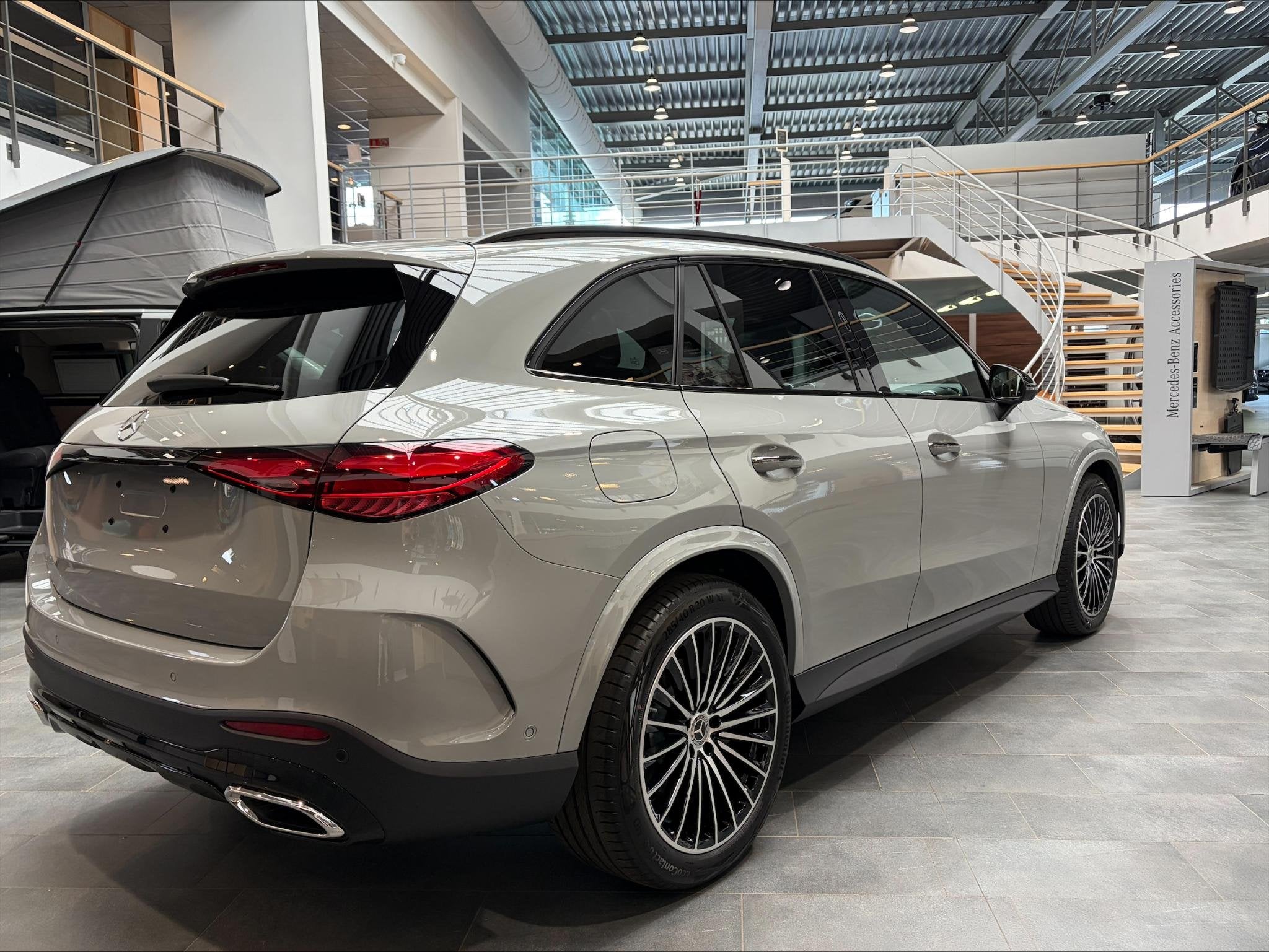 Mercedes-Benz GLC GLC 200 4MATIC "140 Years Edition", Autos, Mercedes-Benz, Neuf, Argent ou Gris, Achat, Entreprise