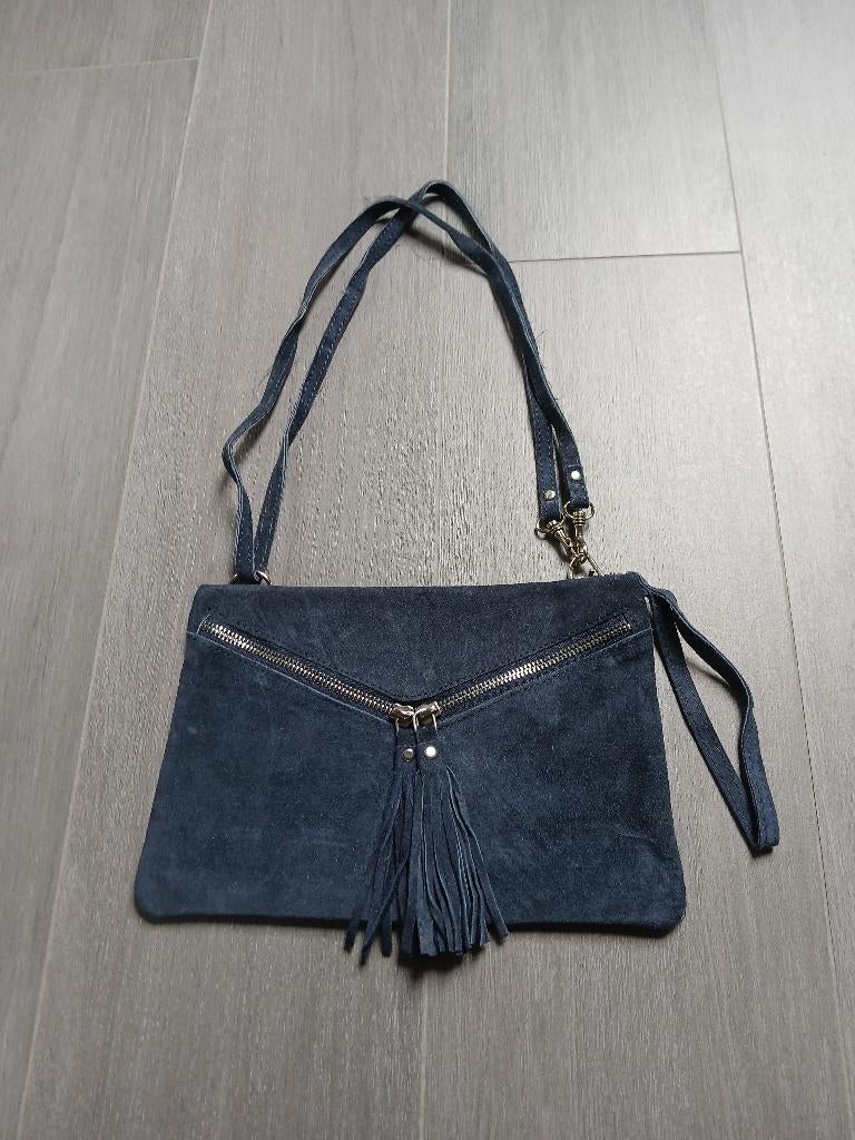 Handtas dames in daim piure nieuw!, Handtassen en Accessoires, Tassen | Damestassen, Ophalen of Verzenden, Nieuw, Blauw, Handtas