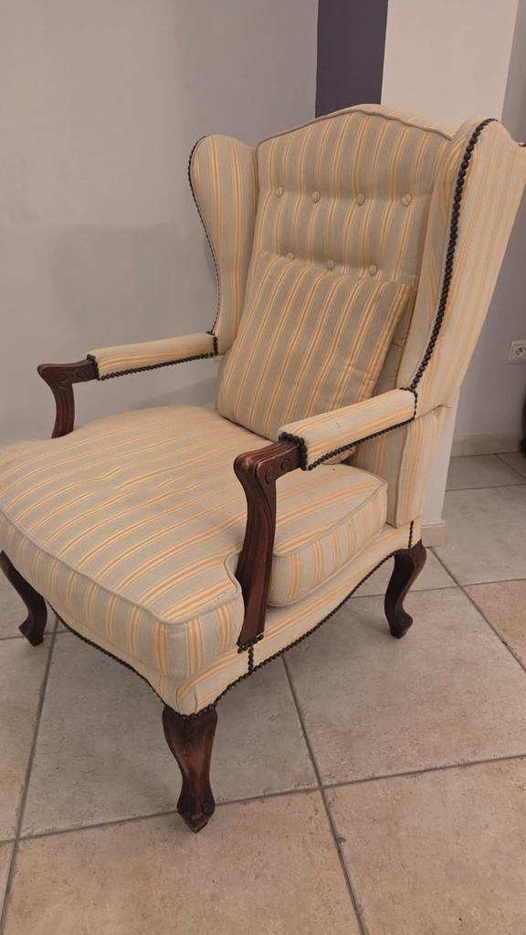 Paire de fauteuils bergère à oreilles – Style classique, Huis en Inrichting, Ophalen, Zo goed als nieuw, Hout
