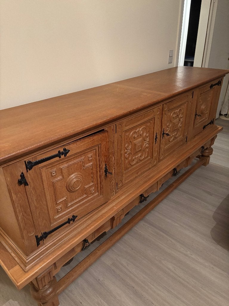 Garderobe om weg te geven, Ophalen