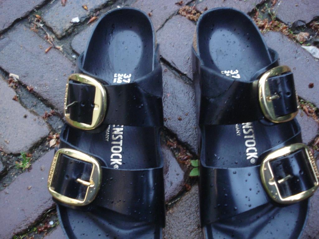 Gratis verzenden zwarte arizona big buckle slippers mt 37, Slippers, Verzenden, Zwart, Nieuw